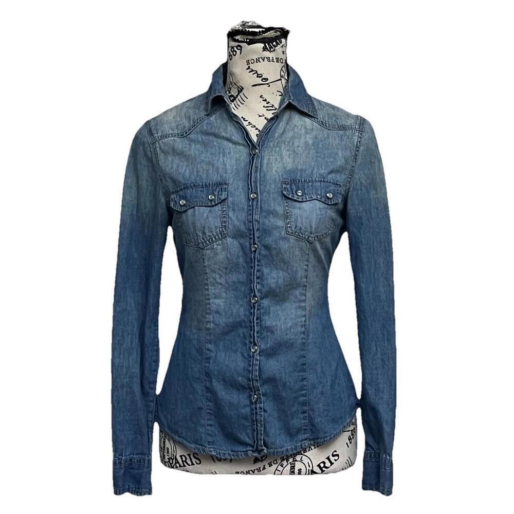 Wet Seal Chambray Button Down Shirt XS Pearl Snap Western Y2K Denim Cowgirl Top - Picture 2 of 9